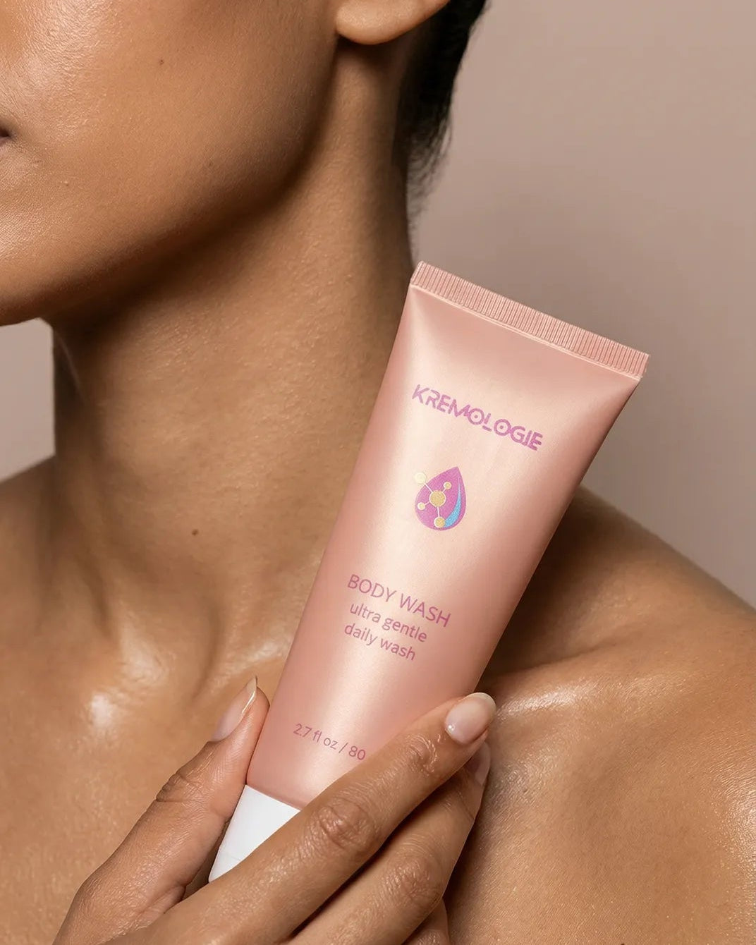 KREMOLOGIE Body WASH For Dry Skin Product over Shoulder